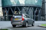 Volvo XC90 D5 Momentum 2015 года (UK)